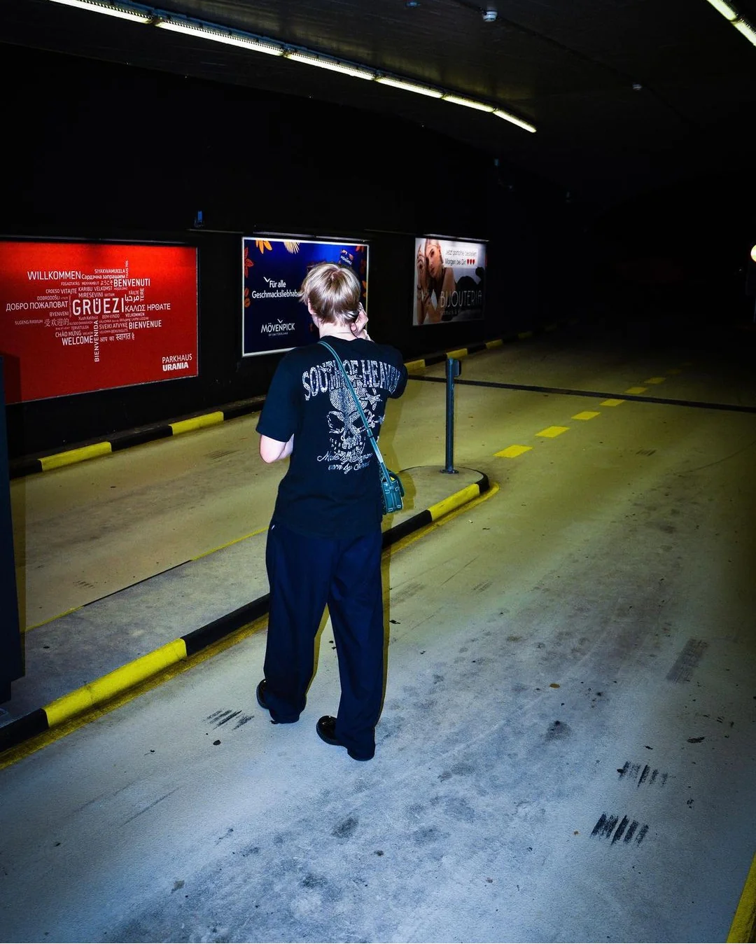 777 DIVISION - BACK + FRONT RHINESTONE TEE - Image 7